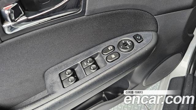 Hyundai i30 2009 — photo 16