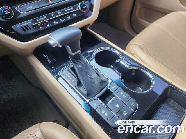 Kia Canival 2019 — photo 15
