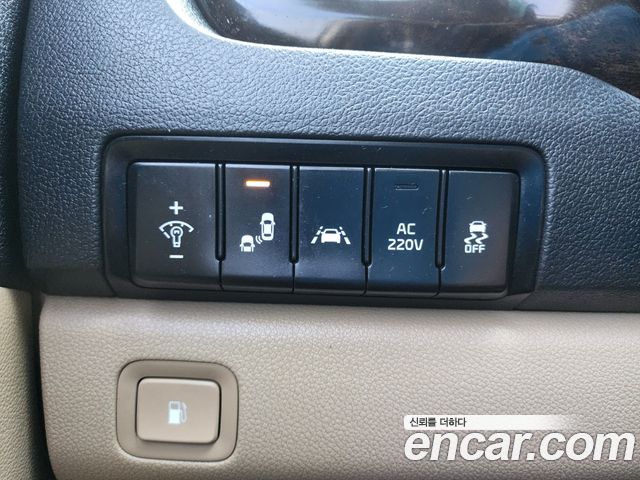 Kia Canival 2019 — photo 16