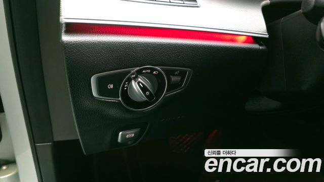 Mercedes-Benz E-Class 2017 — photo 27