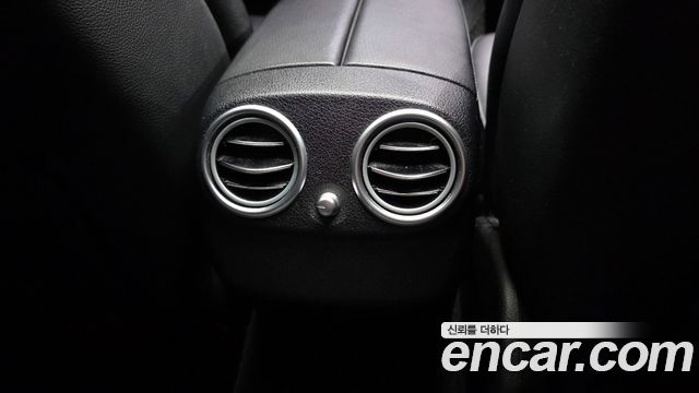 Mercedes-Benz E-Class 2017 — photo 30