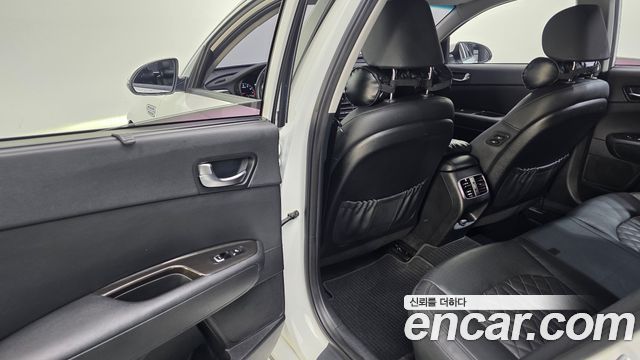 Kia K5 2019 — photo 18