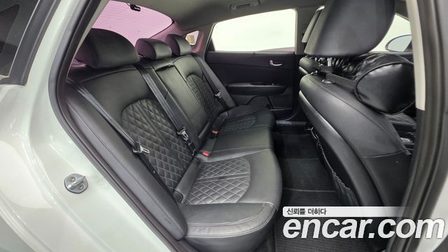 Kia K5 2019 — photo 20