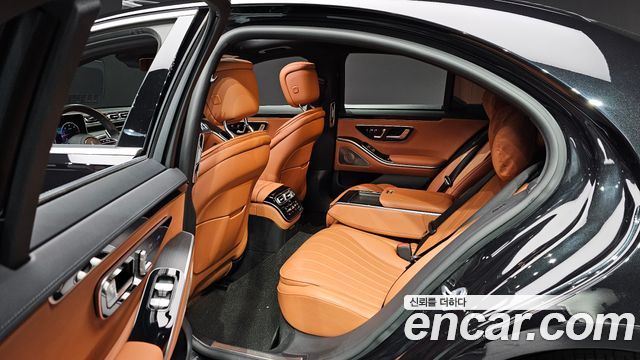 Mercedes-Benz S-Class 2022 — photo 16