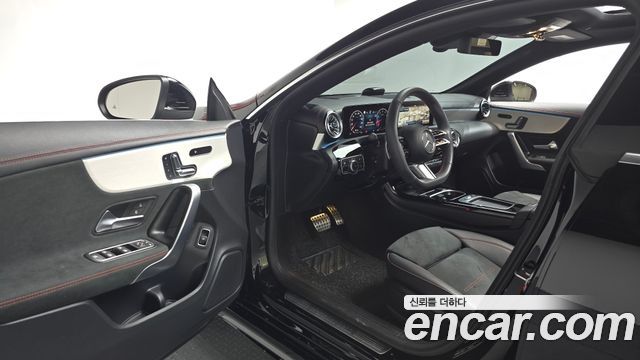 Mercedes-Benz CLA-Class 2024 — photo 12