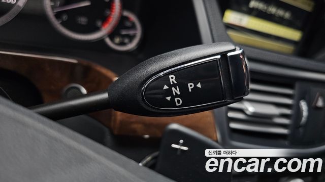 Mercedes-Benz E-Class 2012 — photo 9