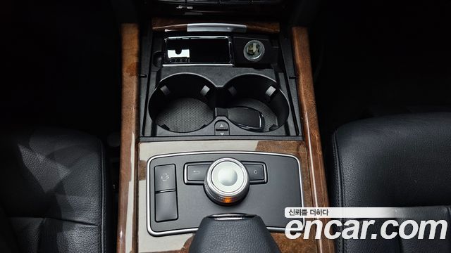 Mercedes-Benz E-Class 2012 — photo 15