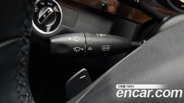 Mercedes-Benz E-Class 2012 — photo 20