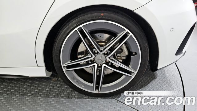 Mercedes-Benz A-Class 2021 — photo 6