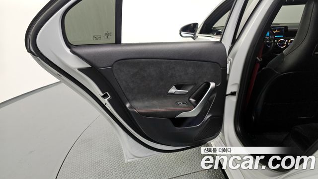 Mercedes-Benz A-Class 2021 — photo 14