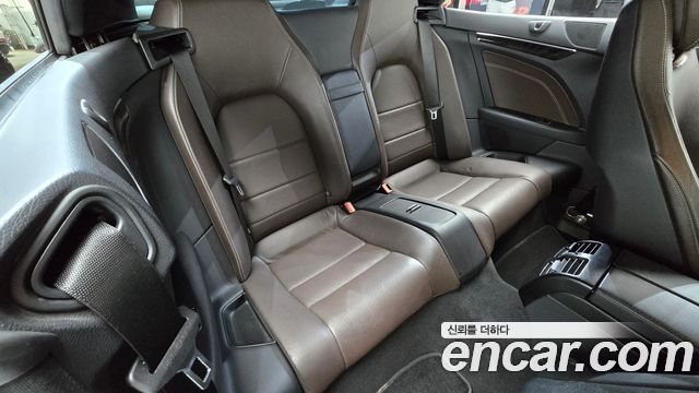 Mercedes-Benz E-Class 2016 — photo 12