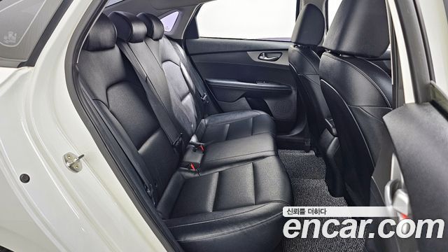 Kia K3 2019 — photo 17