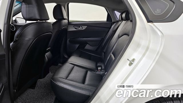 Kia K3 2019 — photo 18