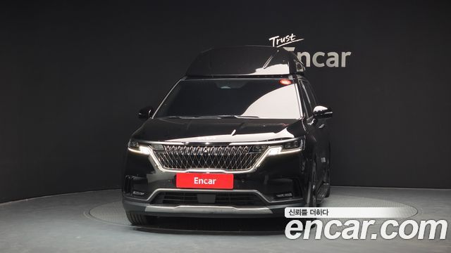 Kia Canival 2023 — photo 3