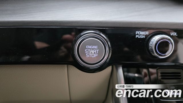 Kia Canival 2023 — photo 24