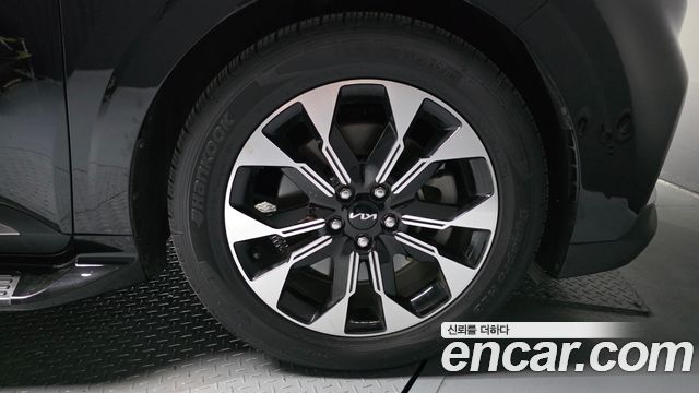 Kia Canival 2023 — photo 7