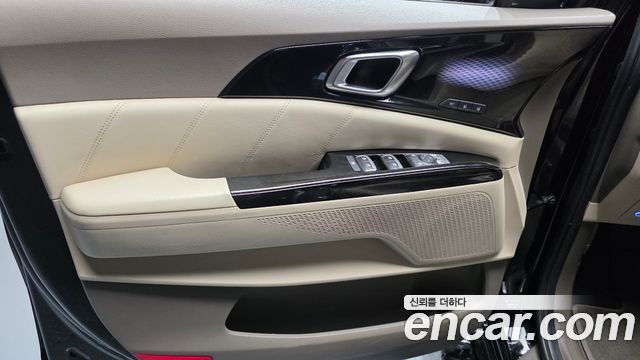 Kia Canival 2023 — photo 14