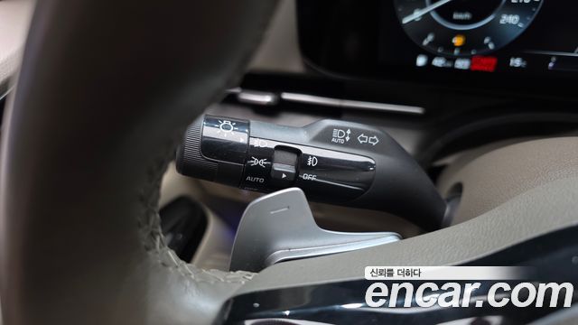 Kia Canival 2023 — photo 33