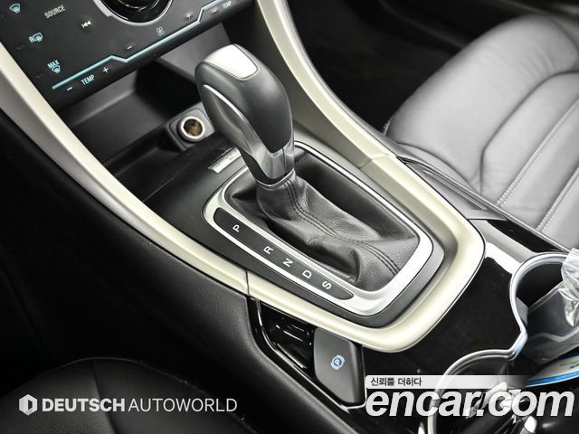 Ford Fusion 2014 — photo 9
