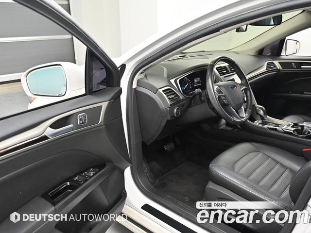 Ford Fusion 2014 — photo 11
