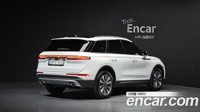 Lincoln Corsair 2021 — photo 2