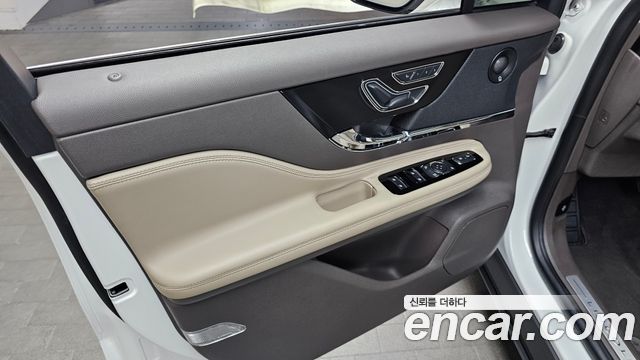 Lincoln Corsair 2021 — photo 14