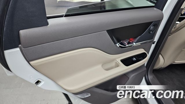 Lincoln Corsair 2021 — photo 15