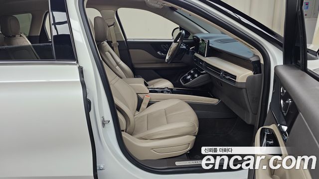 Lincoln Corsair 2021 — photo 16