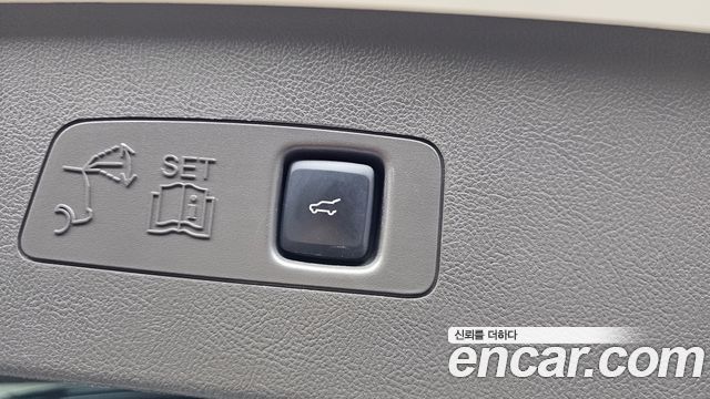 Lincoln Corsair 2021 — photo 31