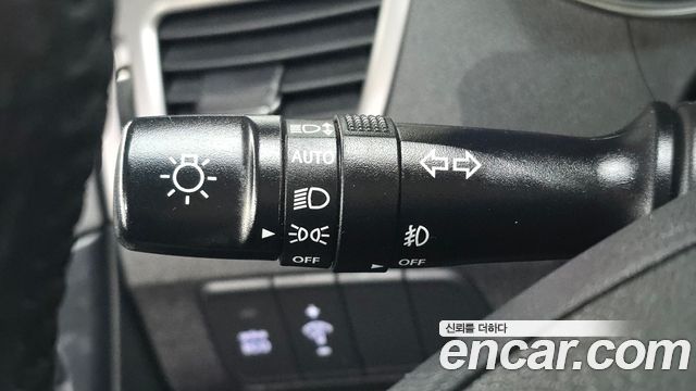 Hyundai AVANTE 2011 — photo 17