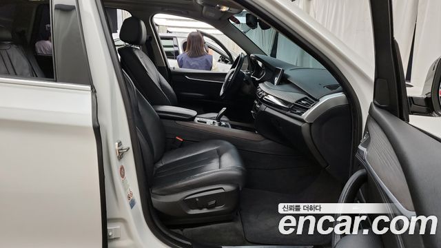 BMW X5 2014 — photo 11
