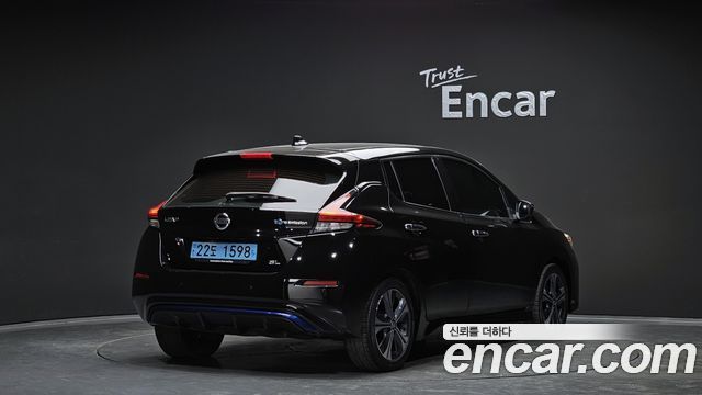 Nissan Leaf 2019 — photo 2