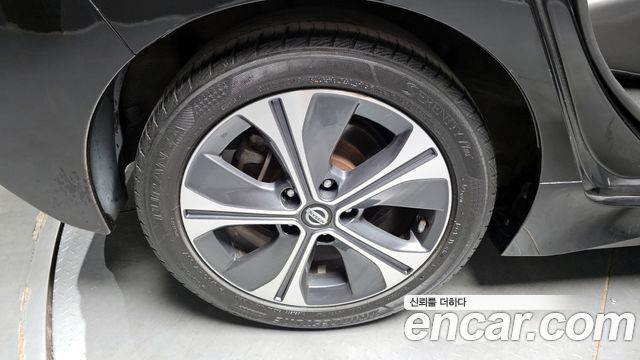 Nissan Leaf 2019 — photo 5