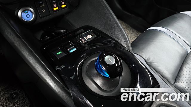 Nissan Leaf 2019 — photo 9