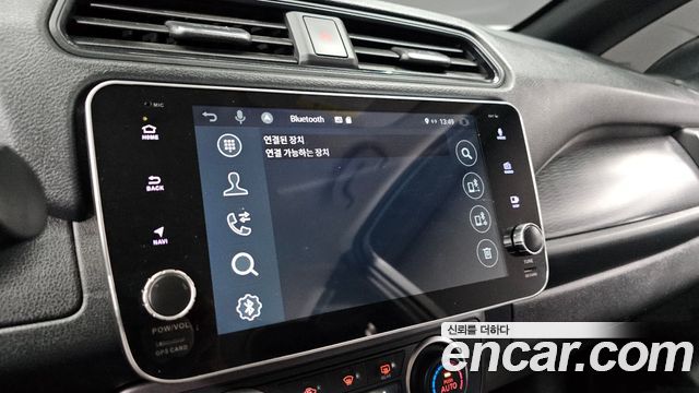 Nissan Leaf 2019 — photo 16