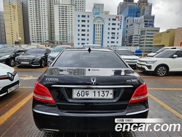 Hyundai Equus 2010 — photo 5