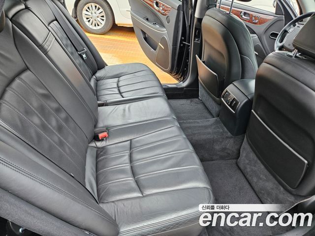 Hyundai Equus 2010 — photo 13
