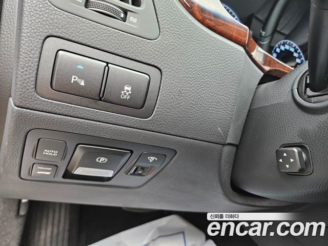 Hyundai Equus 2010 — photo 17