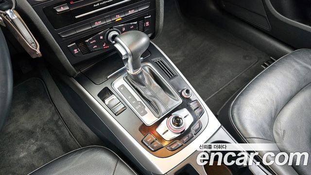 Audi A4 2015 — photo 9