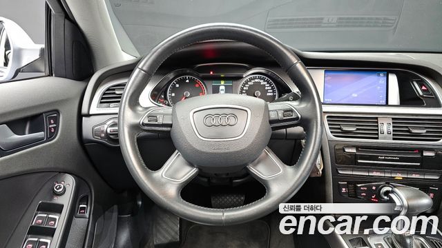 Audi A4 2015 — photo 12