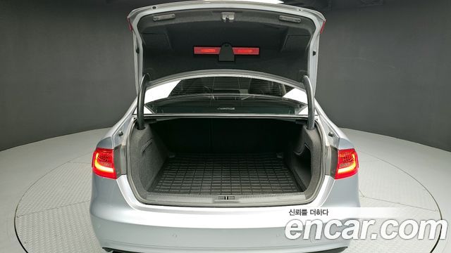 Audi A4 2015 — photo 20