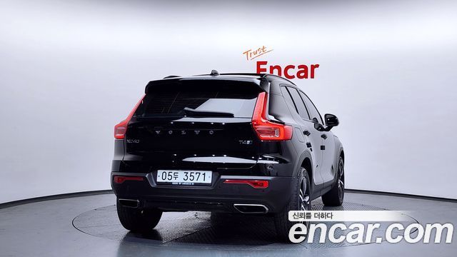 Volvo XC40 2019 — photo 4
