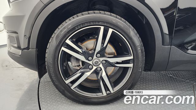 Volvo XC40 2019 — photo 5