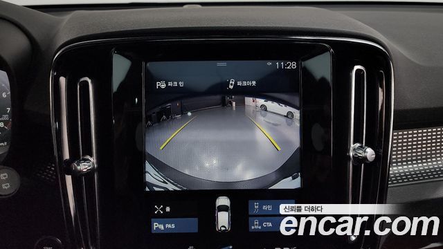 Volvo XC40 2019 — photo 14