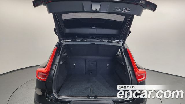 Volvo XC40 2019 — photo 19
