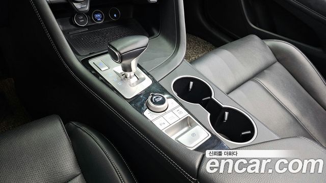 Genesis G70 2022 — photo 9