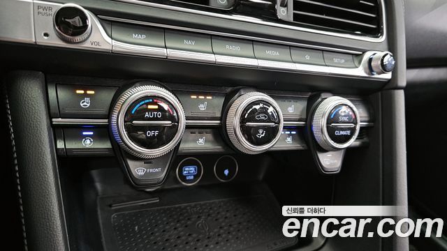 Genesis G70 2022 — photo 12
