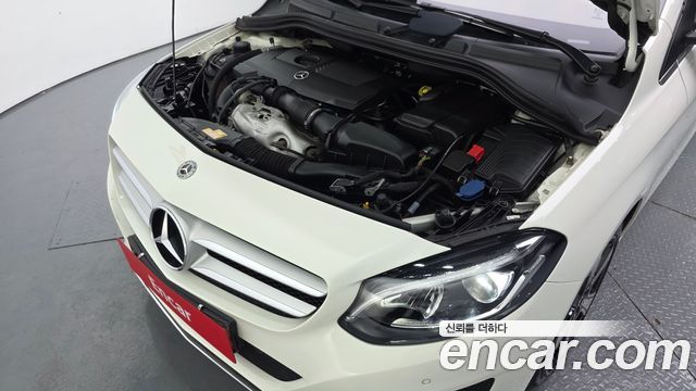 Mercedes-Benz B-Class 2018 — photo 6