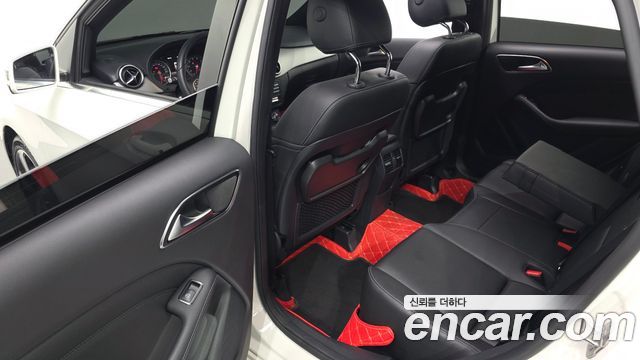Mercedes-Benz B-Class 2018 — photo 17