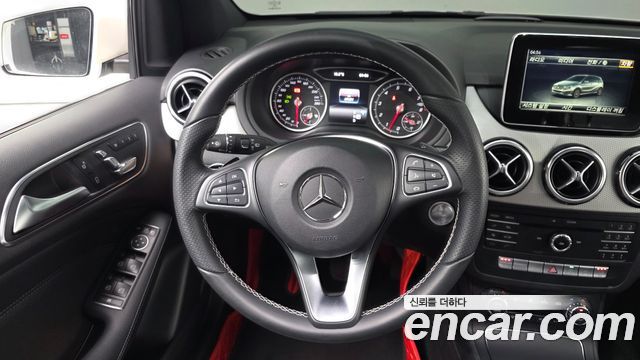 Mercedes-Benz B-Class 2018 — photo 21